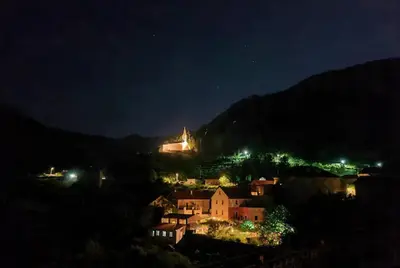 Pogled na planine ili pogled na planine iz vila
