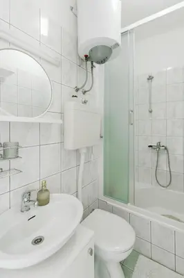 Kupaonica u objektu Apartment Kuzmanić