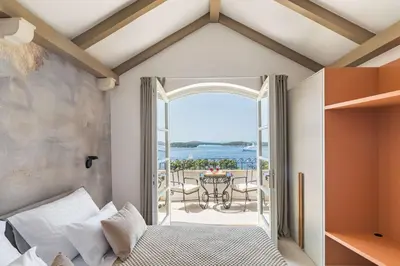 Krevet ili kreveti u jedinici u objektu Luxury Villa Hvar Carpe Diem newly renovated with private pool by the sea