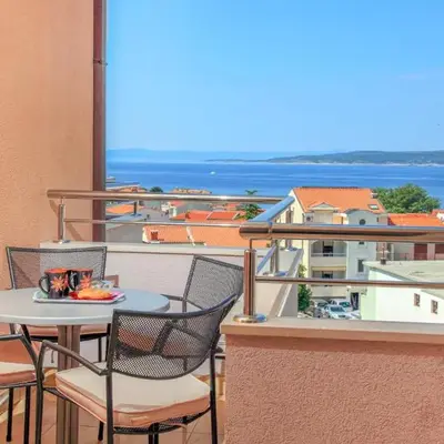 Gorgeous Apartment In Baska Voda