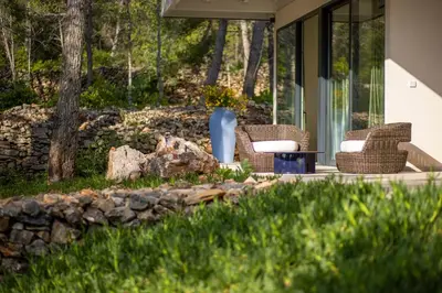 Vrt u objektu Secluded Hvar Villa 4 Bedrooms Villa Kucno Drvo Short Walk To Beach