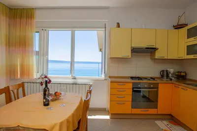 Kuhinja ili čajna kuhinja u objektu Apartments ANIMA ex Marin