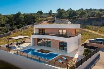 Bazen u objektu Villa Golden Ananas, 45 m2 headet pool, seaview ili u blizini