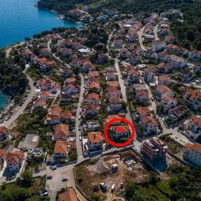 Apartments by the sea Postira