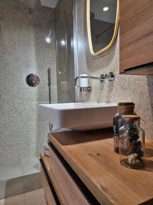 Kupaonica u objektu SAN Baška Voda - Garage included