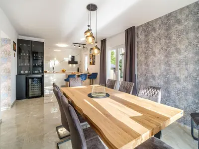 Kuhinja ili čajna kuhinja u objektu Holiday Home Villa Renesansa by Interhome