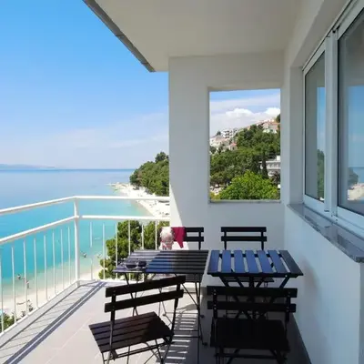 DugoToploLjeto Apartmani Baska Voda
