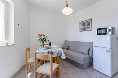 Kuhinja ili čajna kuhinja u objektu Apartman Mirna