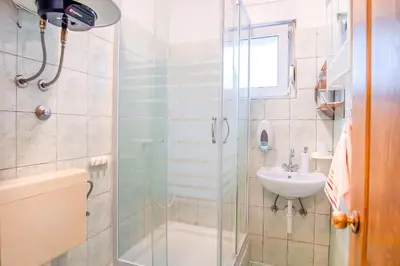Kupaonica u objektu Apartments Lokva Beach