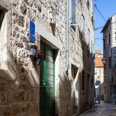 Apartments by the sea Stari Grad