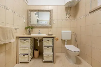 Kupaonica u objektu Villa Joy - 40 m2 heated pool, 35 000 m2 of land