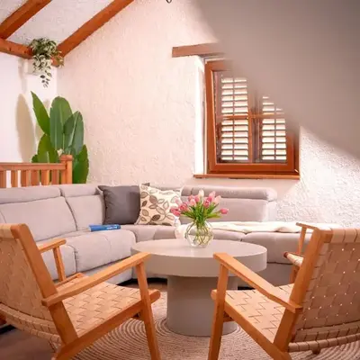 Villa Marea - Old Town Retreat