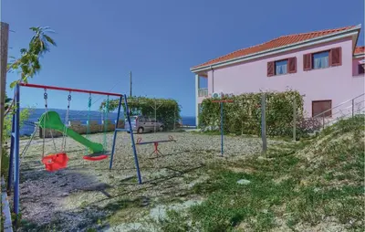 Dječje igralište u objektu Holiday Home Lokva Rogoznica Ya-1961