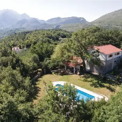 Amazing Villa In Slime