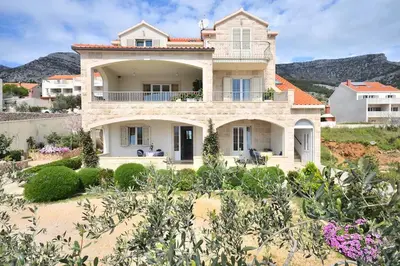 Pogled na planine ili pogled na planine iz apartmana