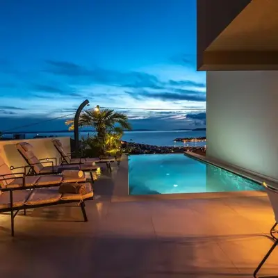 Astonishing villa Blue Horizon w heated pool