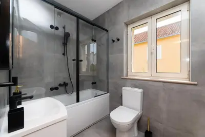 Kupaonica u objektu APARTMENTS4YOU SUPETAR 5 - brand NEW luxury 2-BR - 200 meters from the beach - free parking - beautiful terrace