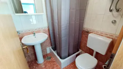 Kupaonica u objektu Apartments Ines - 15 meters from the beach