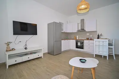 Kuhinja ili čajna kuhinja u objektu AMI Apartment Strožanac