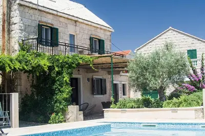Bazen u objektu Holiday house with a swimming pool Selca, Brac - 22845 ili u blizini