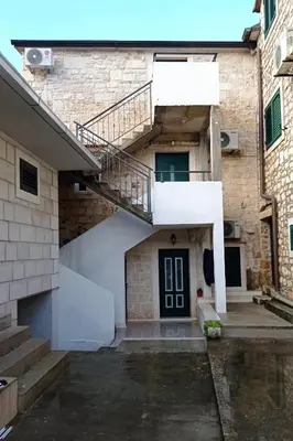 Zgrada u kojoj se nalazi apartman