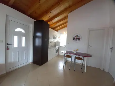 Kuhinja ili čajna kuhinja u objektu Marina Zuti Apartman