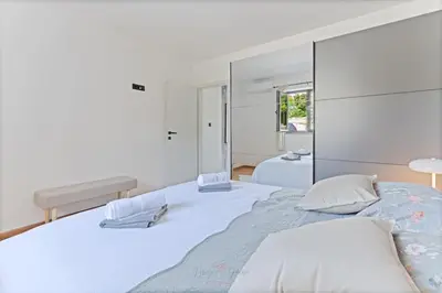 Krevet ili kreveti u jedinici u objektu Strelitzia apartment Split with jacuzzi