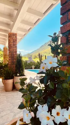 Pogled na planine ili pogled na planine iz vila