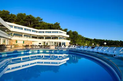Bazen u objektu Fontana Bayside Park ili u blizini