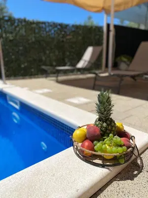 Bazen u objektu Apartment Ana ili u blizini