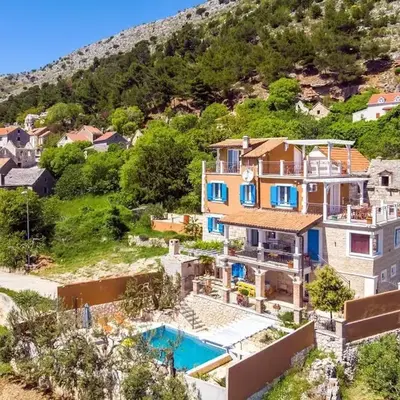 Two houses Villa Diana Jesenice with pool