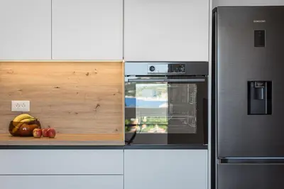 Kuhinja ili čajna kuhinja u objektu Skyline Suite