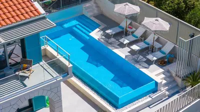 Bazen u objektu Casa GENI-heated pool, 3 bedrooms, sea views ili u blizini