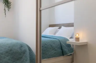 Krevet ili kreveti u jedinici u objektu Luxury Modern Oasis with Private Garden