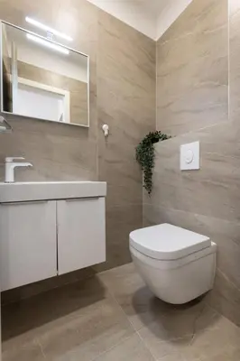 Kupaonica u objektu Luxury Modern Oasis with Private Garden