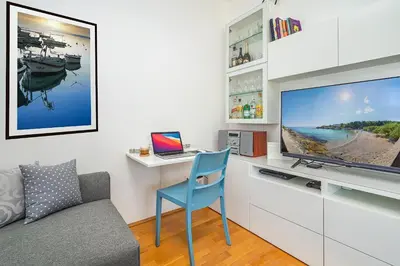 TV i/ili zabavni centar u objektu Central Ana Sutivan