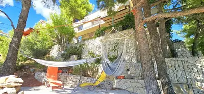 Vrt u objektu Beach Front Villa, Garden, Quiet Bay, Boat Mooring - Villa Bleu Mer
