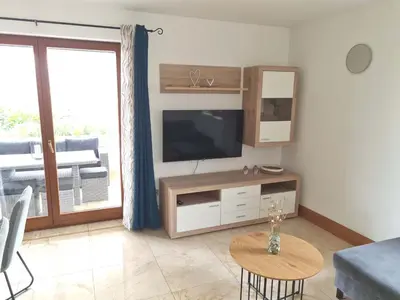 TV i/ili zabavni centar u objektu Swimming pool apartment 400m to beach - Apt Noa