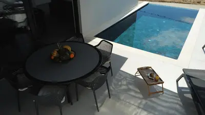 Bazen u objektu Spectacular villa X with heated pool overlooking Split and sea ili u blizini