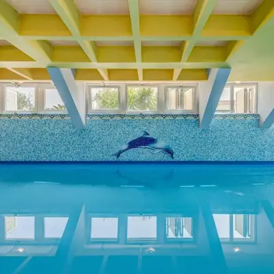 Blue Dolphin Apartment - Private indoor Pool