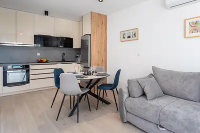 Kuhinja ili čajna kuhinja u objektu Elvin Apartment with sea view
