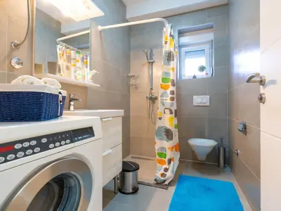 Kupaonica u objektu Apartment Lucius 2 by Interhome