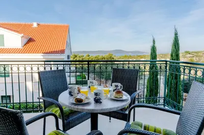 Balkon ili terasa u objektu Family-friendly apartments with swimming pool Milna, Brac - 22122