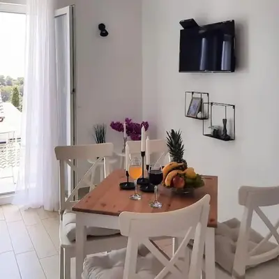 Walk to the Beach from a Cool and Modern Apartment