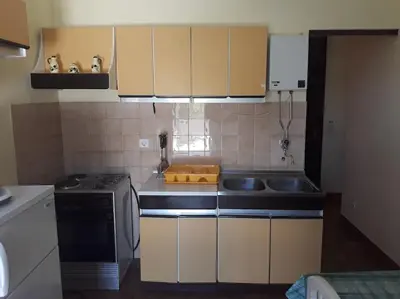 Kuhinja ili čajna kuhinja u objektu Apartment in Podstrana, 5 km from Split