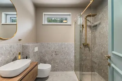 Kupaonica u objektu Stylish villa Tenera with private pool, 3 bedrooms