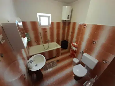 Kupaonica u objektu Apartments with parking space Brela, Makarska - 18417