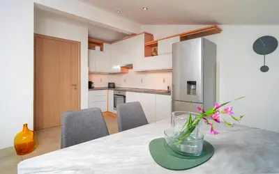 Kuhinja ili čajna kuhinja u objektu Apartments Dulcic