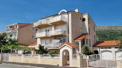 Zgrada u kojoj se nalazi apartman