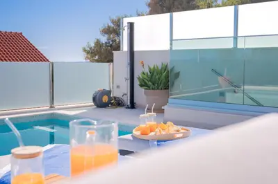 Bazen u objektu Seaside Retreat - ZF Hvar Villa ili u blizini